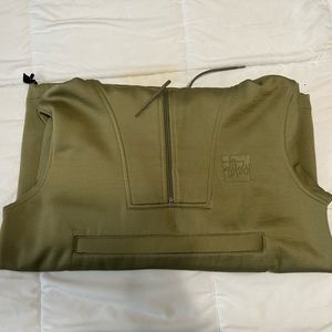 Bottom has drawstring and can be scrunched. Priced low but firm